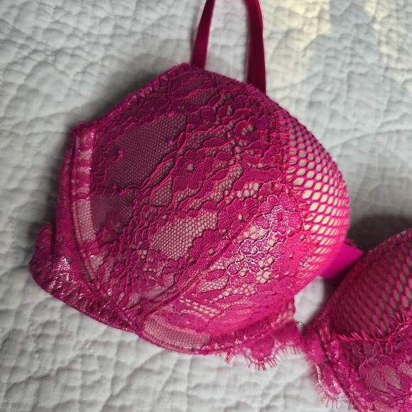 Victoria's Secret Very Sexy Pink Push-up Bra 32B - Picture 2 of 12